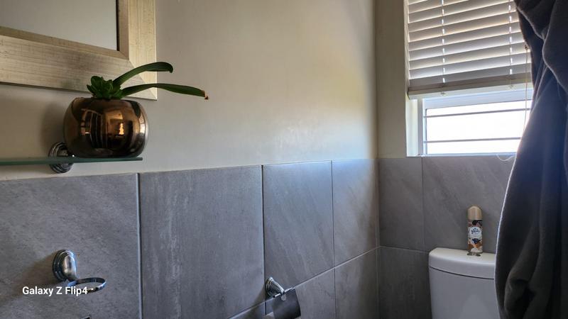 2 Bedroom Property for Sale in Protea Village Western Cape